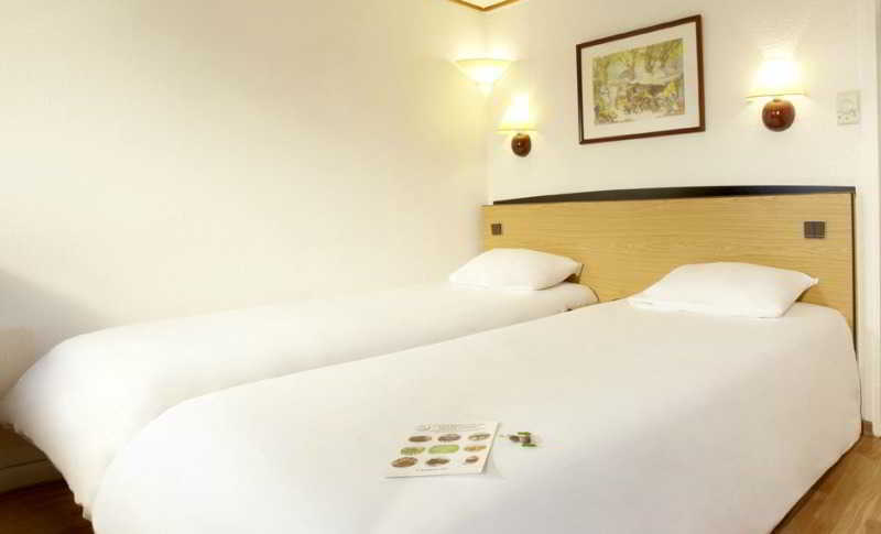 แคมพาไนล์ โฮเต็ล แอนด์ เรสเทอรองค์ โกรินเช็ม Hotel คอร์เกิม ภายนอก รูปภาพ